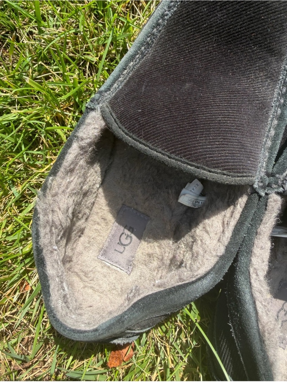 Men’s UGG Black ASCOT Loafers — Size 10 — USED - Picture 8 of 8